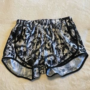 Calvin Klein black patterned running short size medium